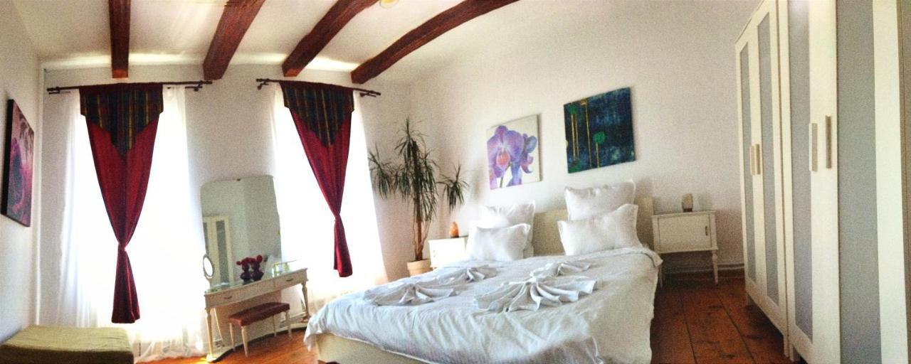 Вілла Casa Din Coltul Cetatii Harman Екстер'єр фото